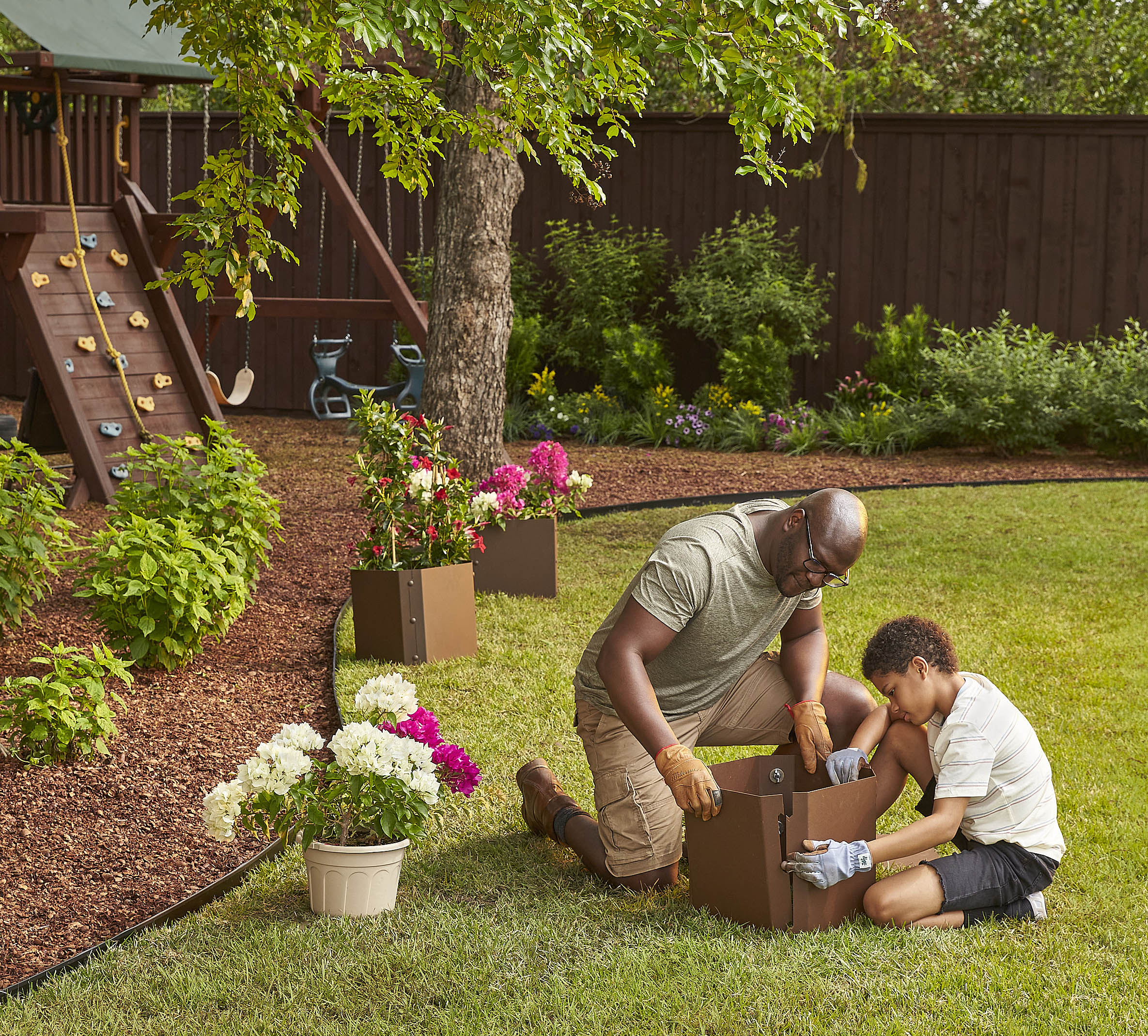 02_Brown_Planter_00180