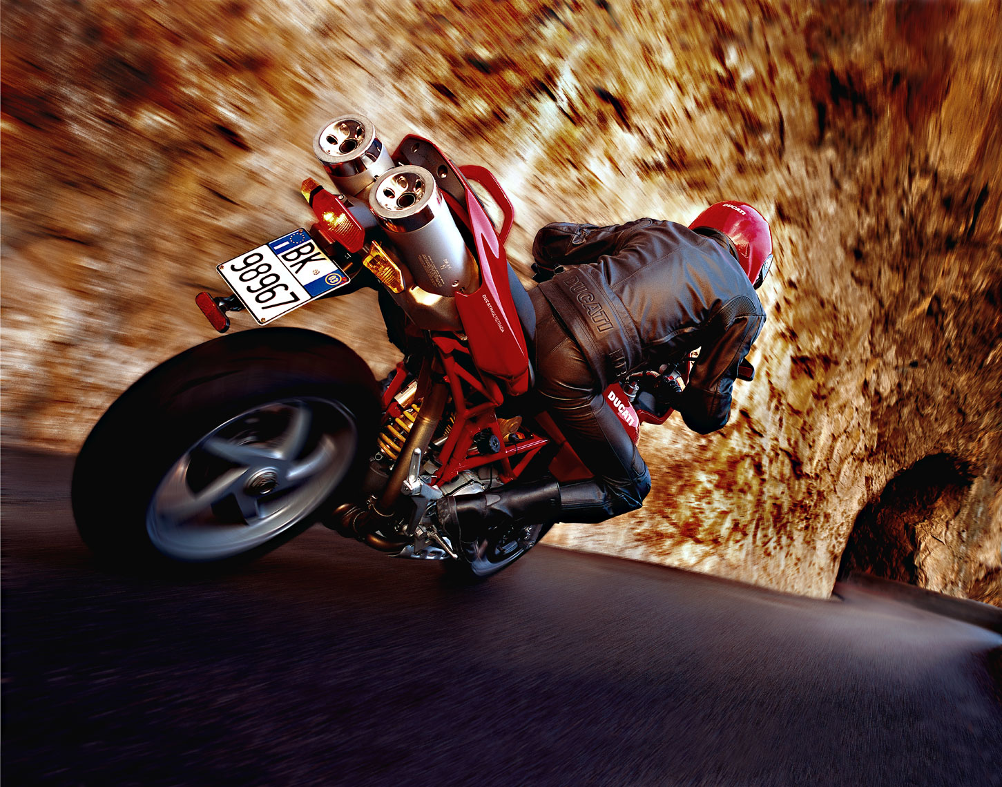 Ducati_TUNNEL.jpg